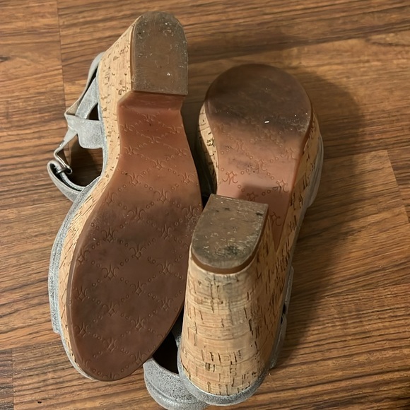 Johnston & Murphy Gold Cork Leather Sandals Size 8 Women's Shoes - Picture 6 of 7